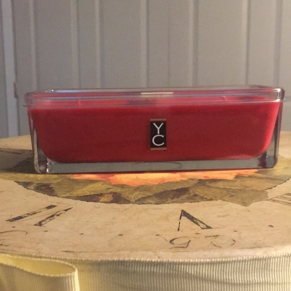 Yankee Candle RARE 3 wick, SOY, pomegranate